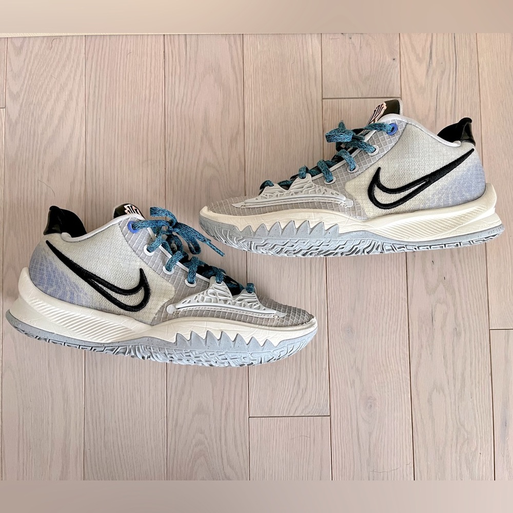 Nike Kyrie 4 Lows (Grey Fog) sz 7M